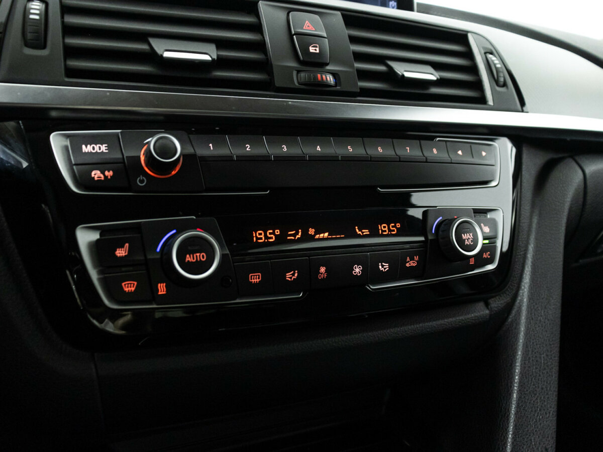 Б/У БМВ 3 серии 2018 года. Фото: #14