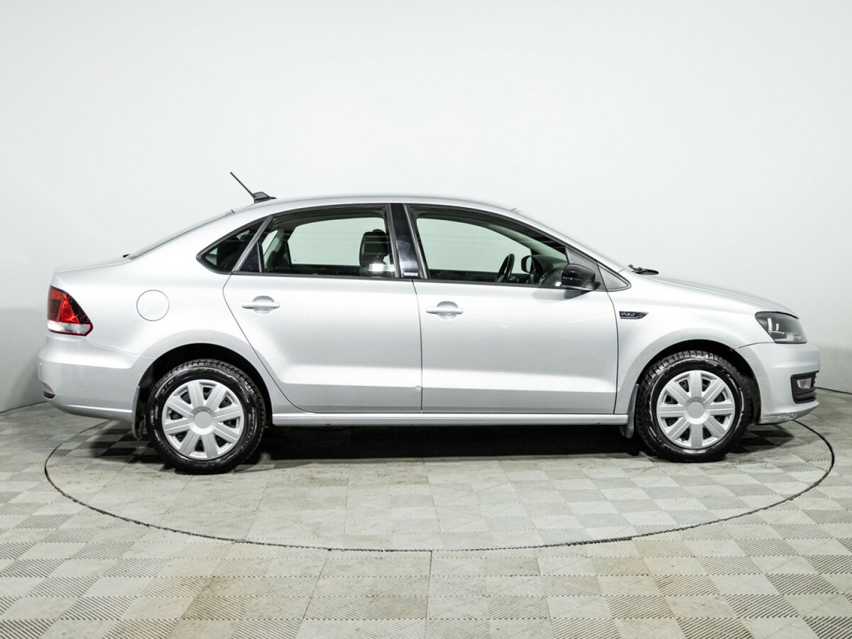 Б/У Фольксваген Поло 2017 года. Фото: #3