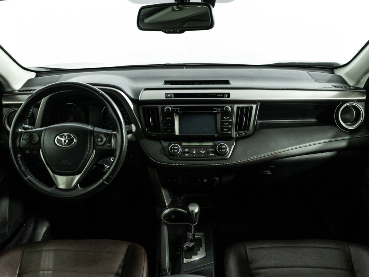 Б/У Тойота Рав4 2016 года. Фото: #10