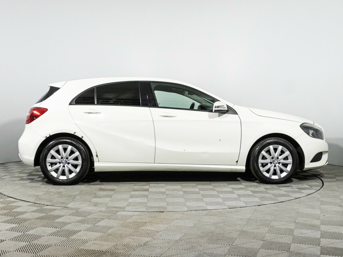 Б/У Мерседес-Бенц А-Класс 2013 года. Фото: #3