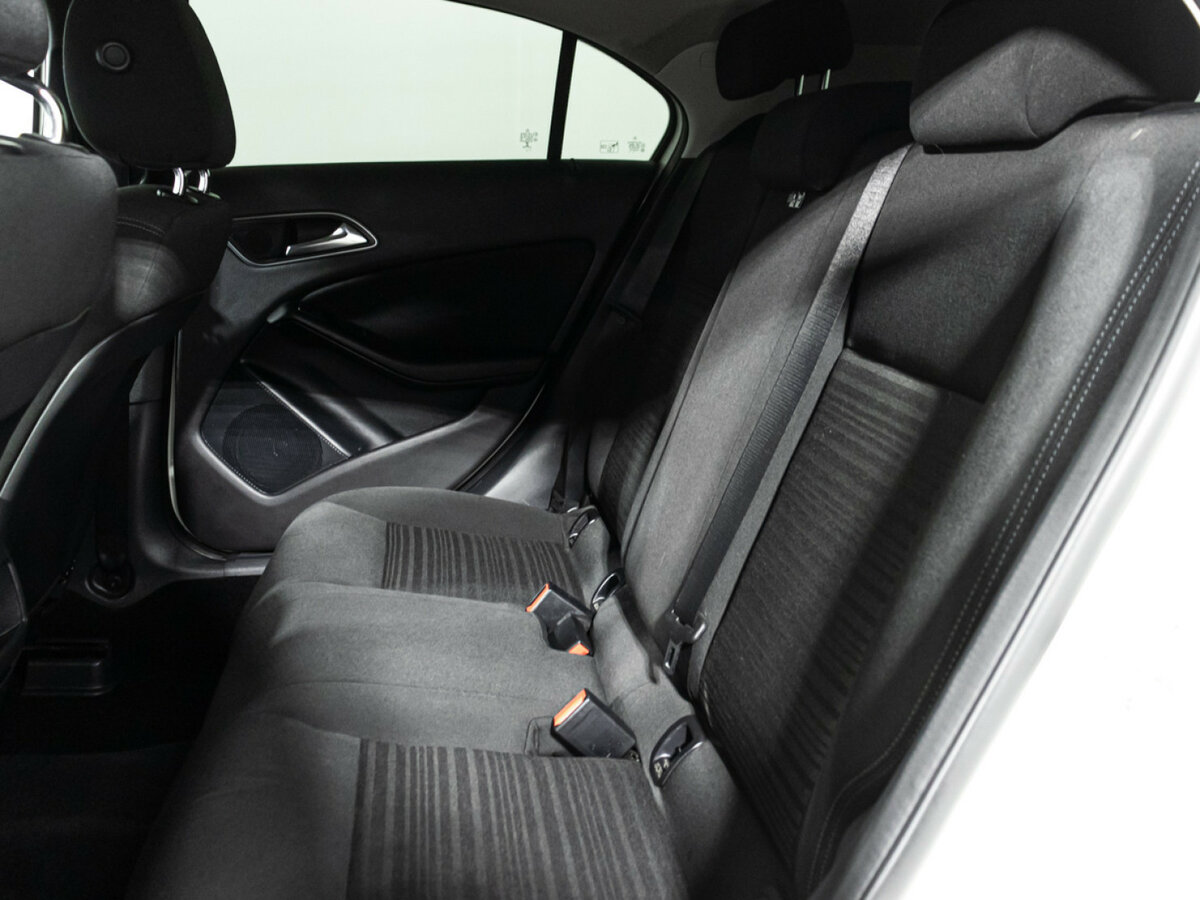 Б/У Мерседес-Бенц А-Класс 2013 года. Фото: #9