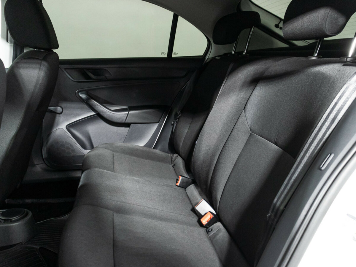 Б/У Шкода Рапид 2015 года. Фото: #9