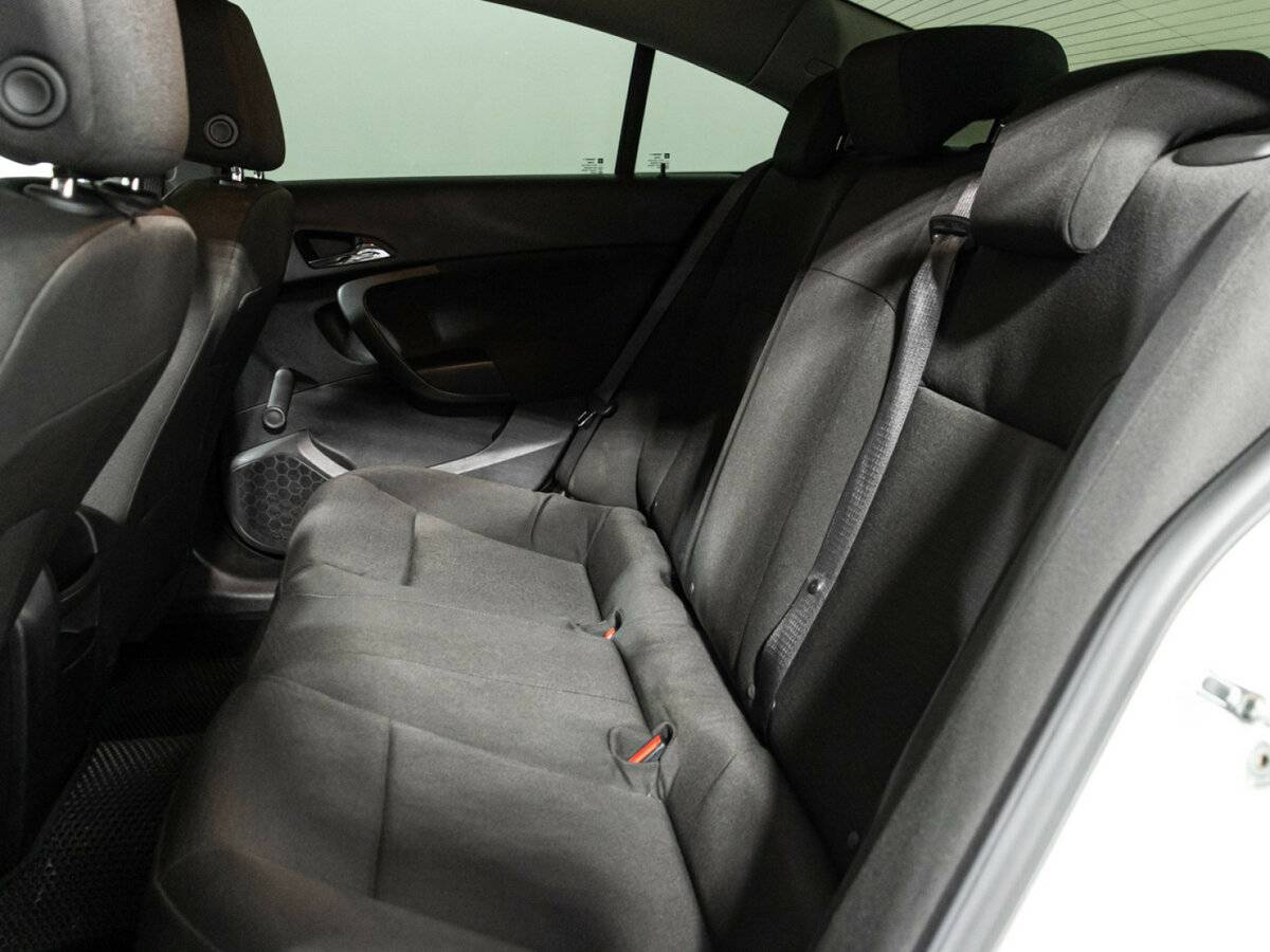 Б/У Опель Инсигния 2014 года. Фото: #8