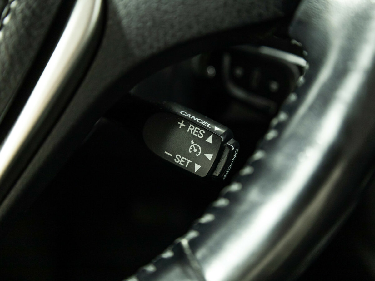 Б/У Тойота Рав4 2016 года. Фото: #16