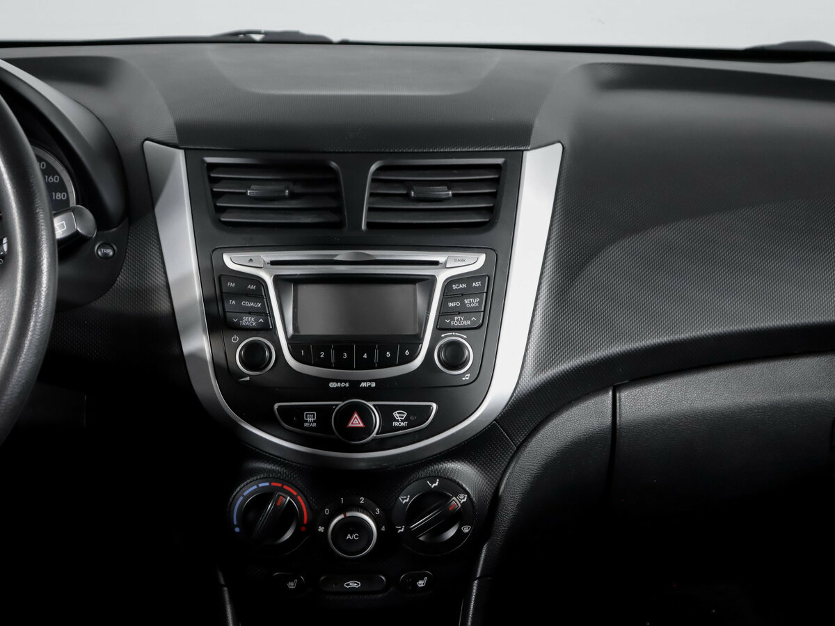 Б/У Хендай Солярис 2013 года. Фото: #10