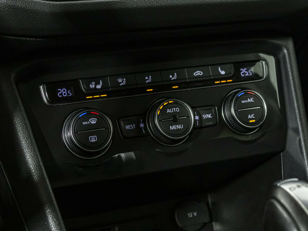 Б/У Фольксваген Тигуан 2018 года. Фото: #10