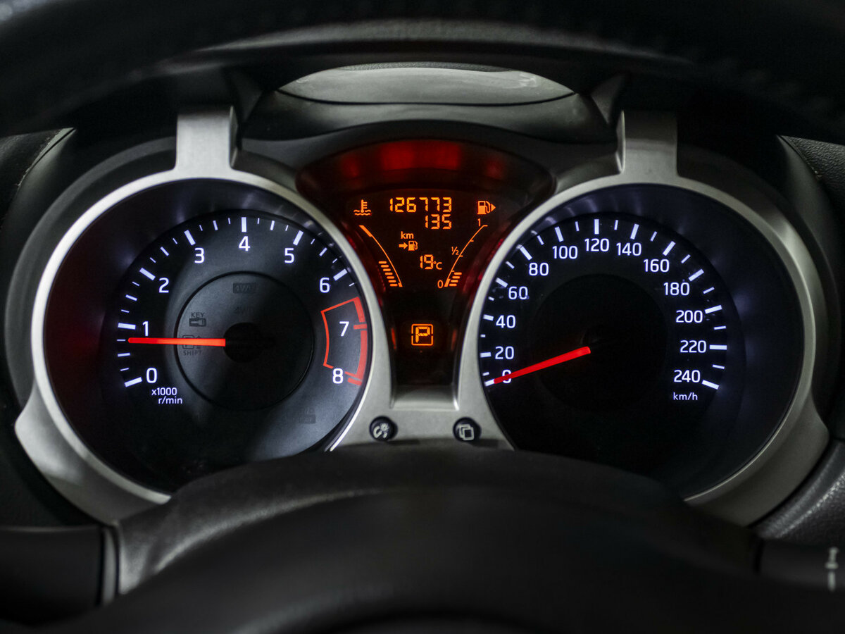 Б/У Ниссан Жук 2012 года. Фото: #10