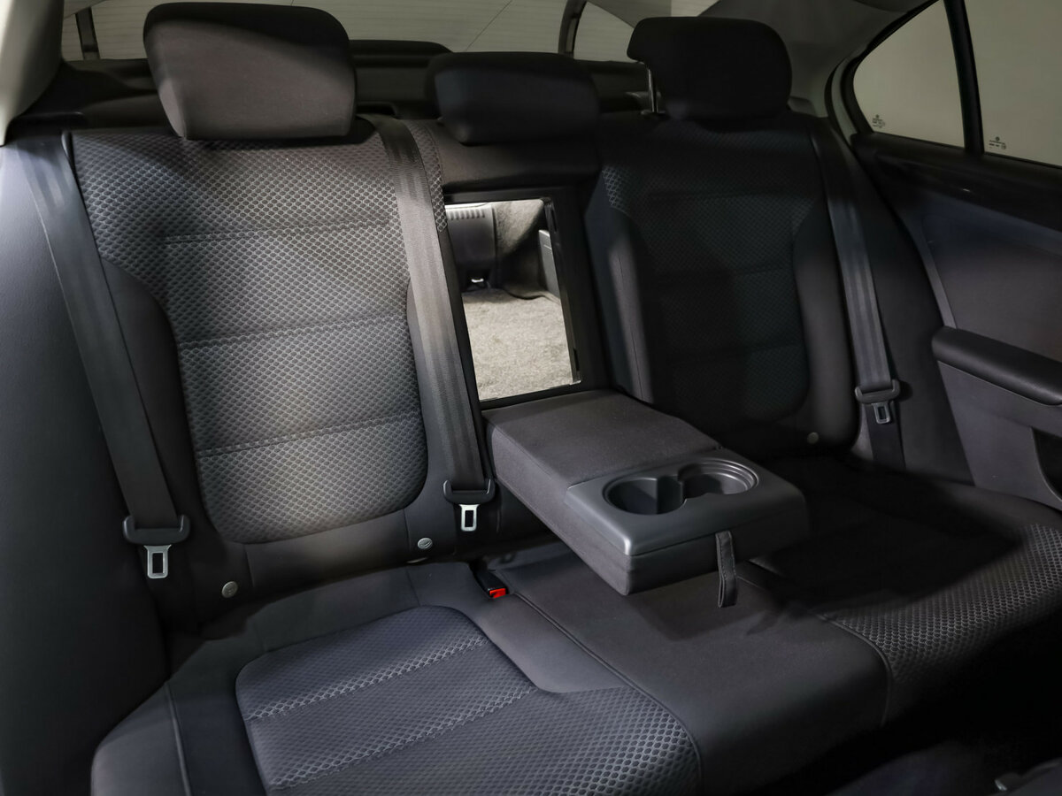 Б/У Фольксваген Джетта 2015 года. Фото: #16