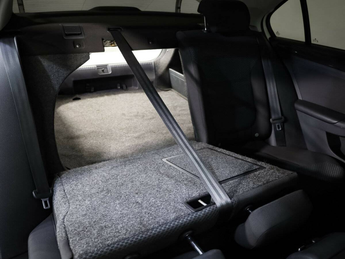 Б/У Фольксваген Джетта 2015 года. Фото: #17