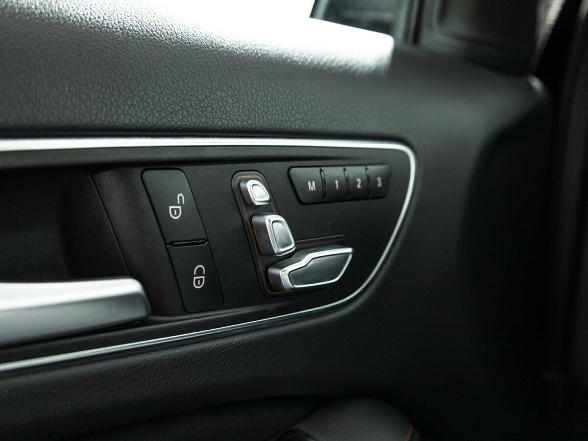 Б/У Мерседес-Бенц А-Класс 2016 года. Фото: #15