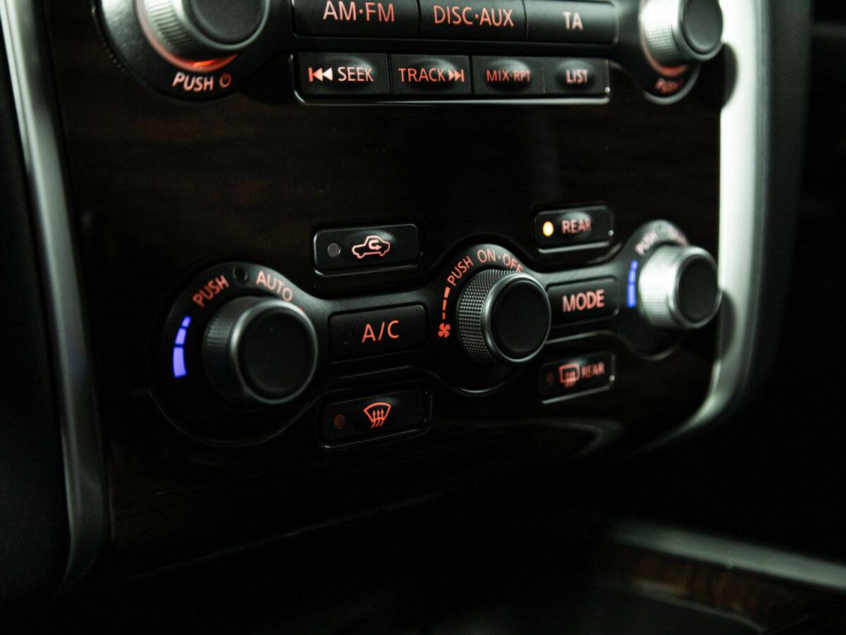 Б/У Ниссан Патфайндер 2015 года. Фото: #16