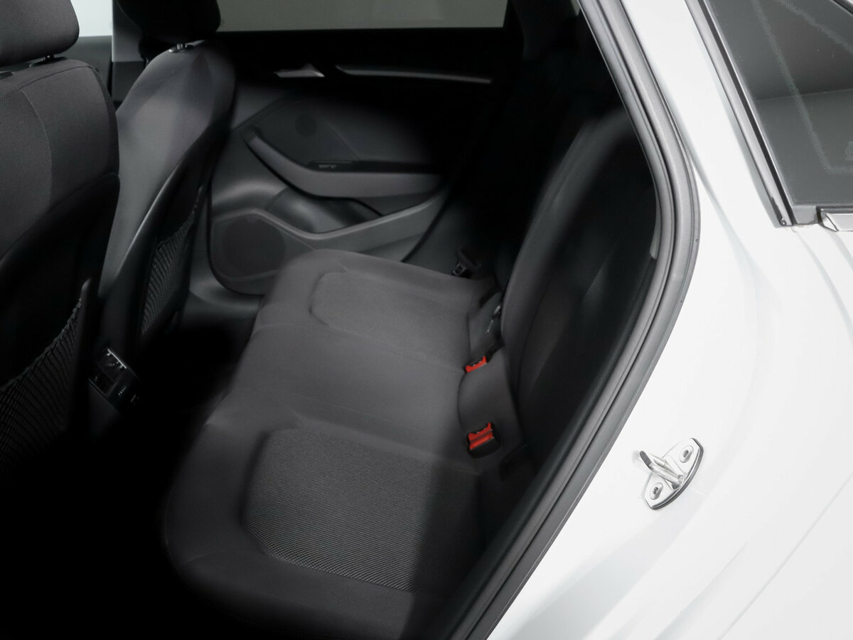 Б/У Ауди А3 2019 года. Фото: #7