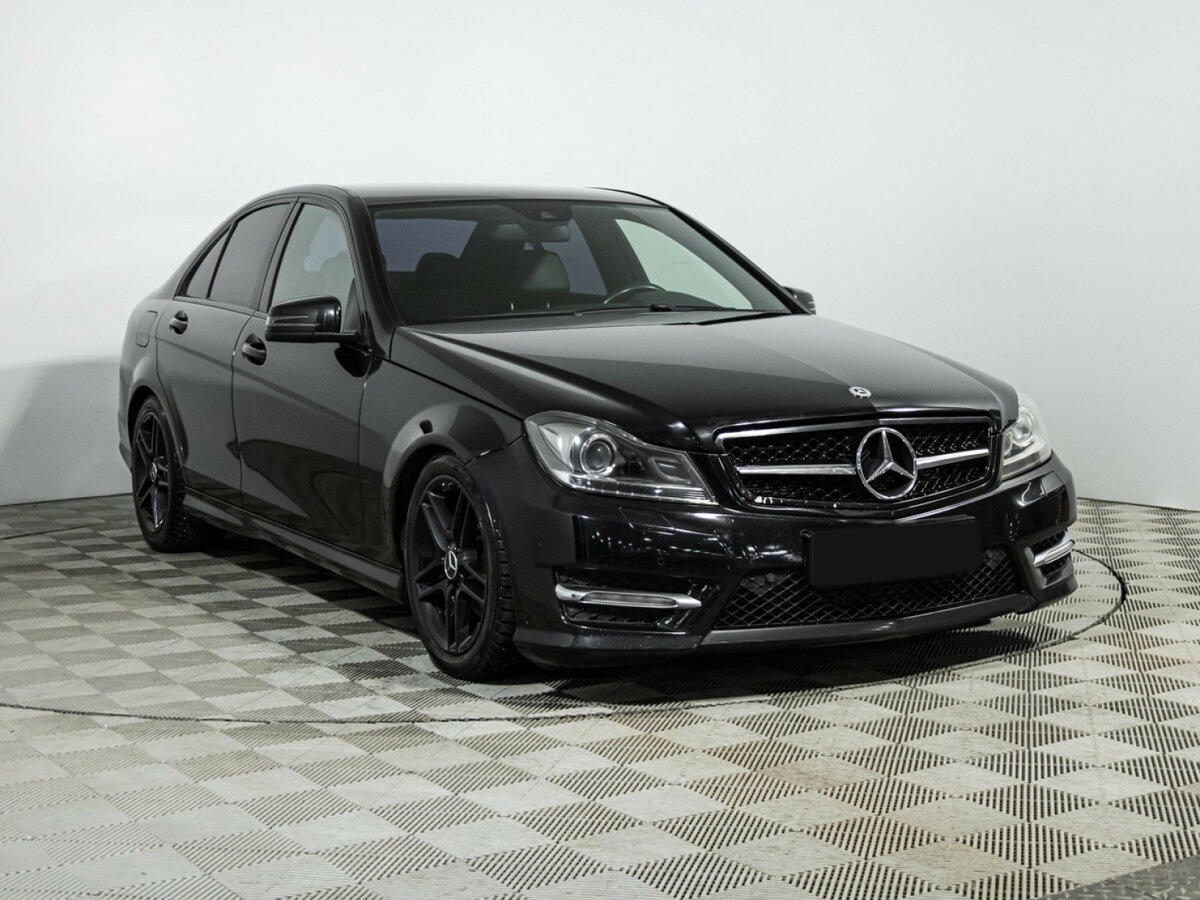 Б/У Мерседес-Бенц Ц-Класс 2013 года. Фото: #2