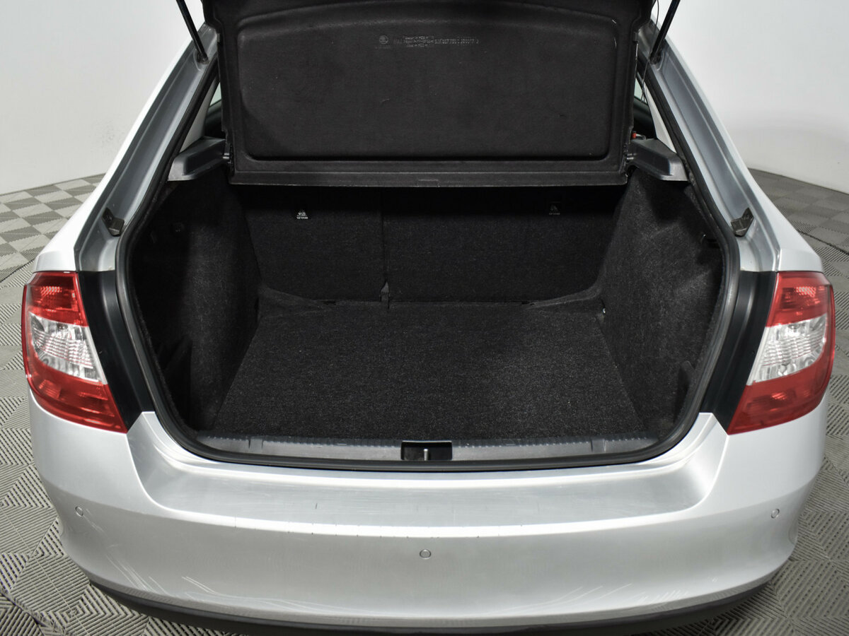 Б/У Шкода Рапид 2017 года. Фото: #17