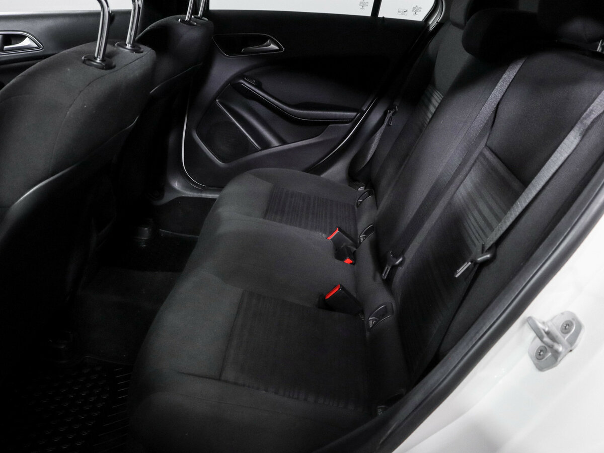 Б/У Мерседес-Бенц А-Класс 2014 года. Фото: #6