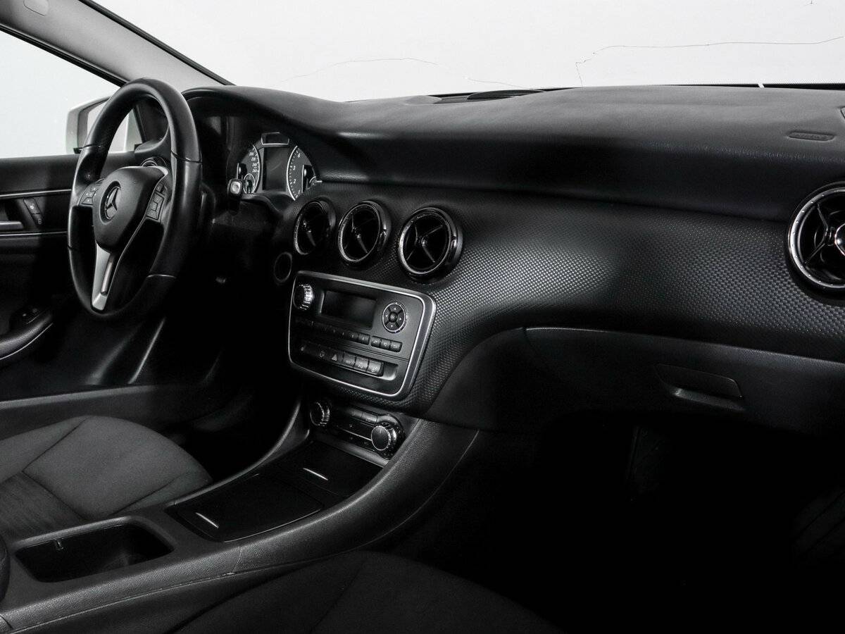 Б/У Мерседес-Бенц А-Класс 2014 года. Фото: #9