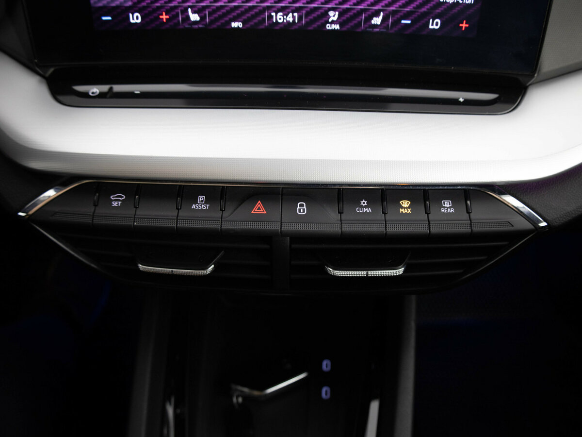 Б/У Шкода Октавия 2020 года. Фото: #12