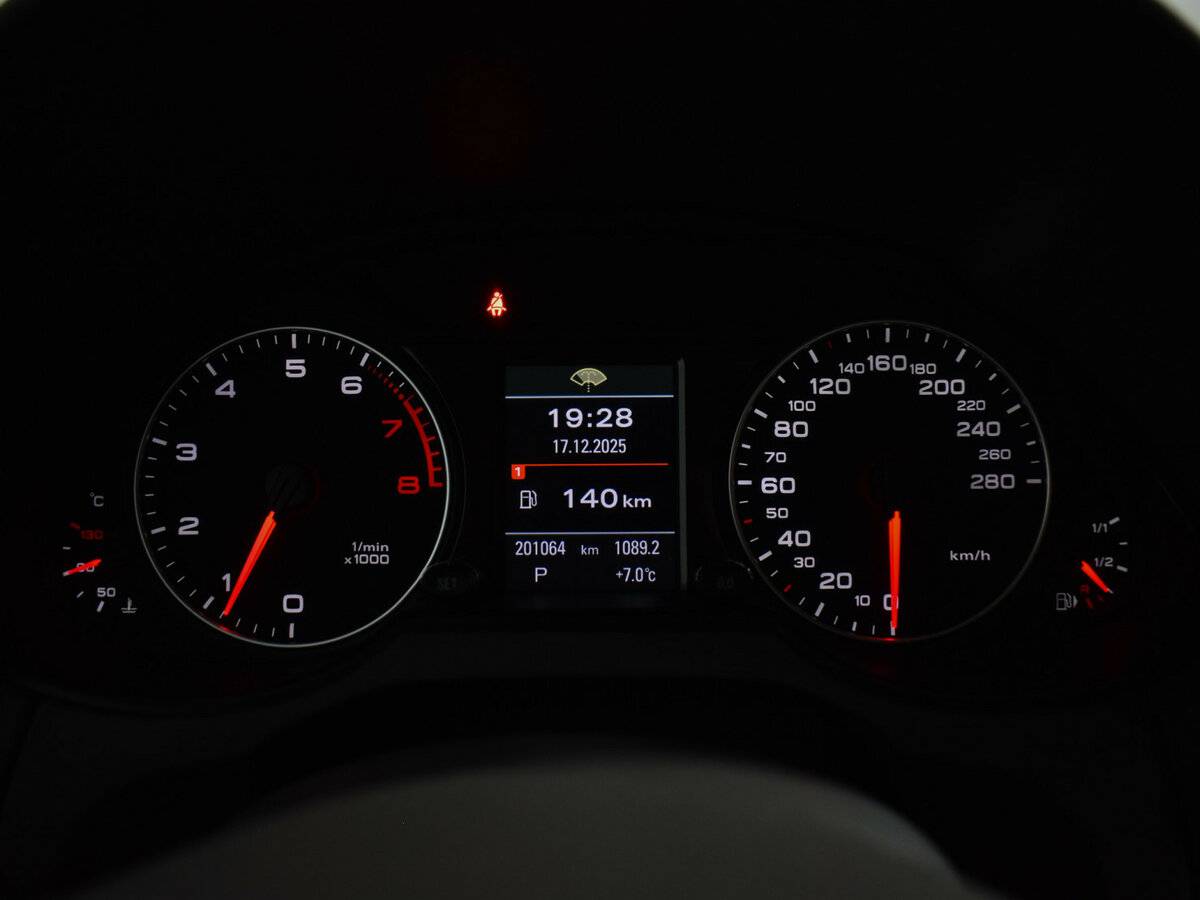 Б/У Ауди К5 2012 года. Фото: #19