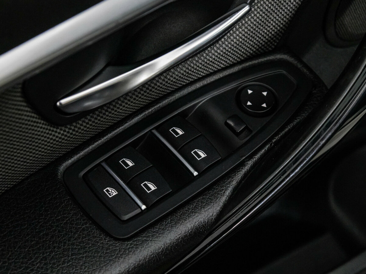 Б/У БМВ 3 серии 2016 года. Фото: #13