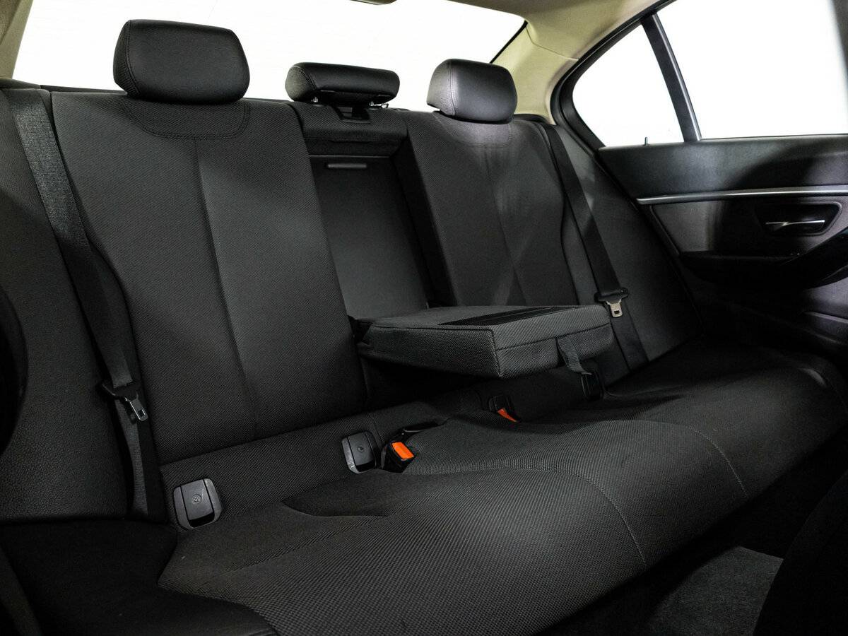 Б/У БМВ 3 серии 2016 года. Фото: #16