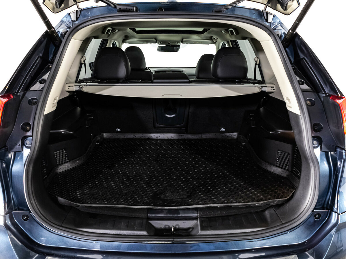 Б/У Ниссан Икс-Трейл 2020 года. Фото: #23