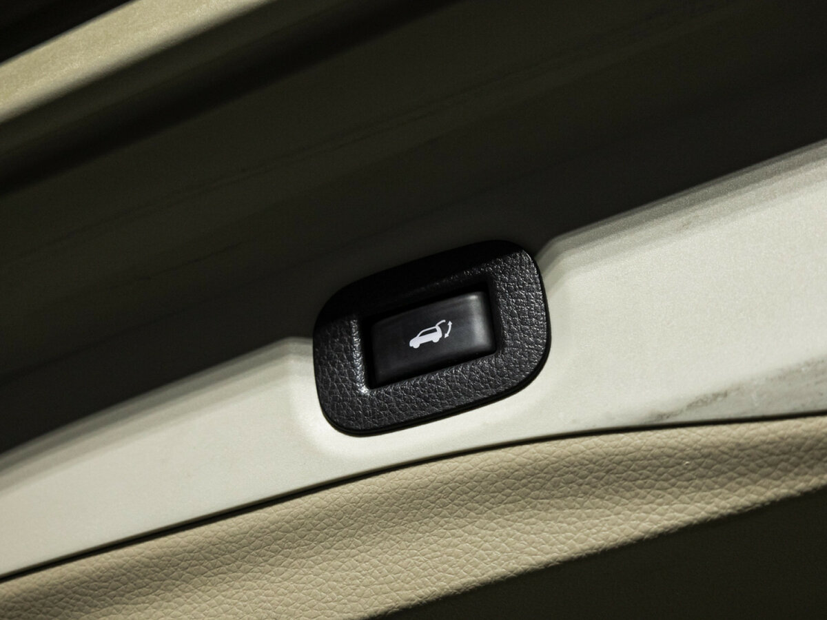 Б/У Ниссан Икс-Трейл 2015 года. Фото: #18