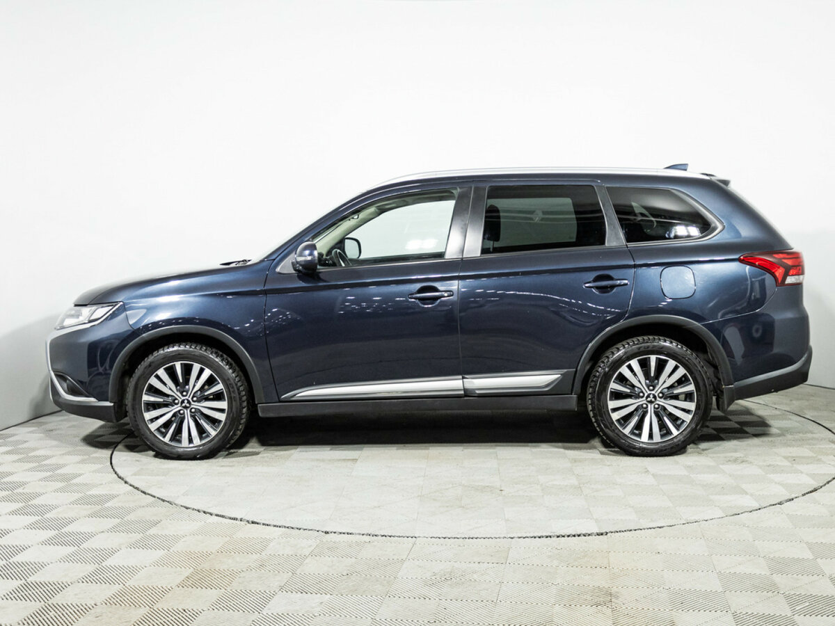 Б/У Митсубиши Оутлэндер 2019 года. Фото: #7