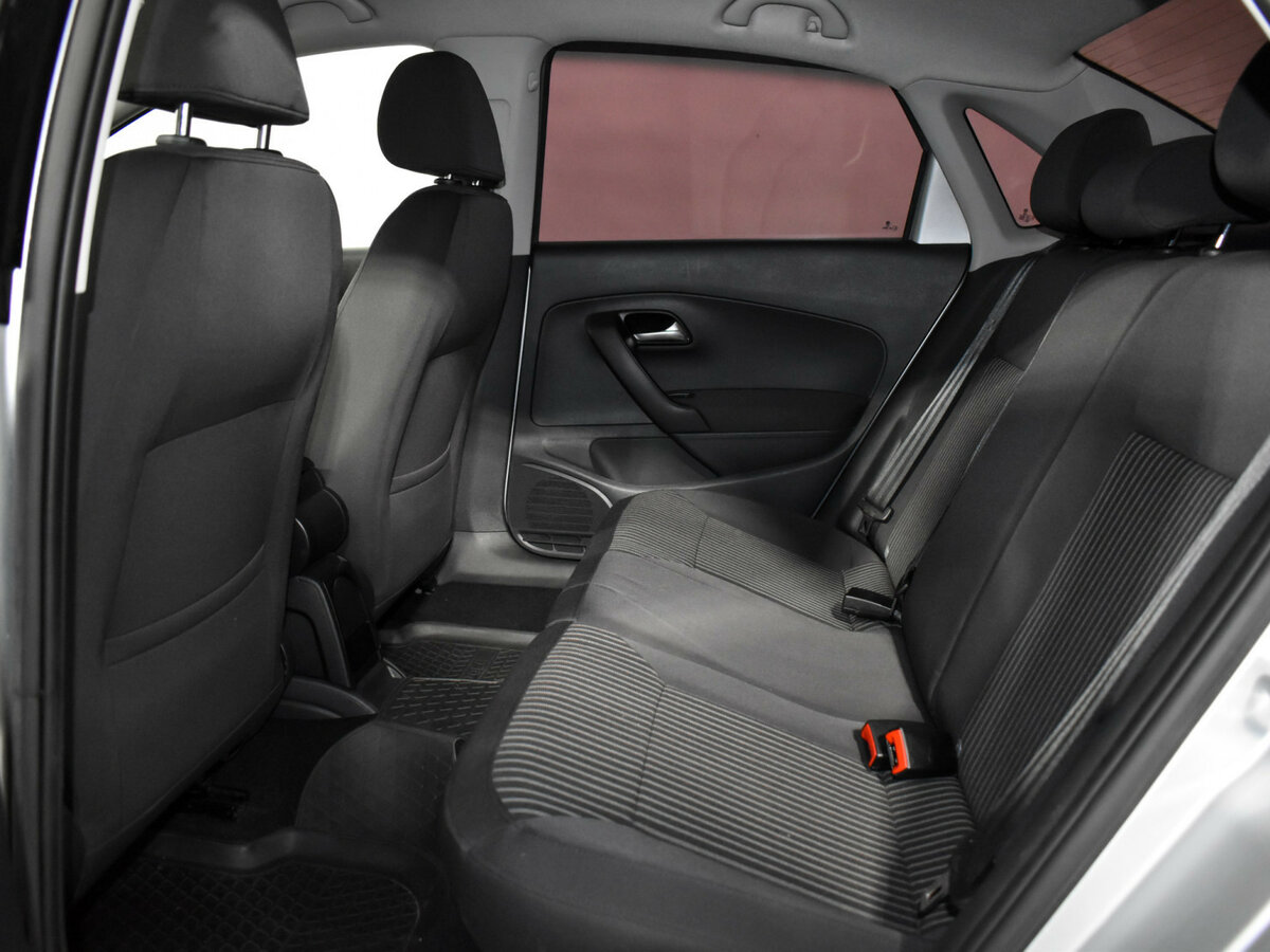 Б/У Фольксваген Поло 2015 года. Фото: #10