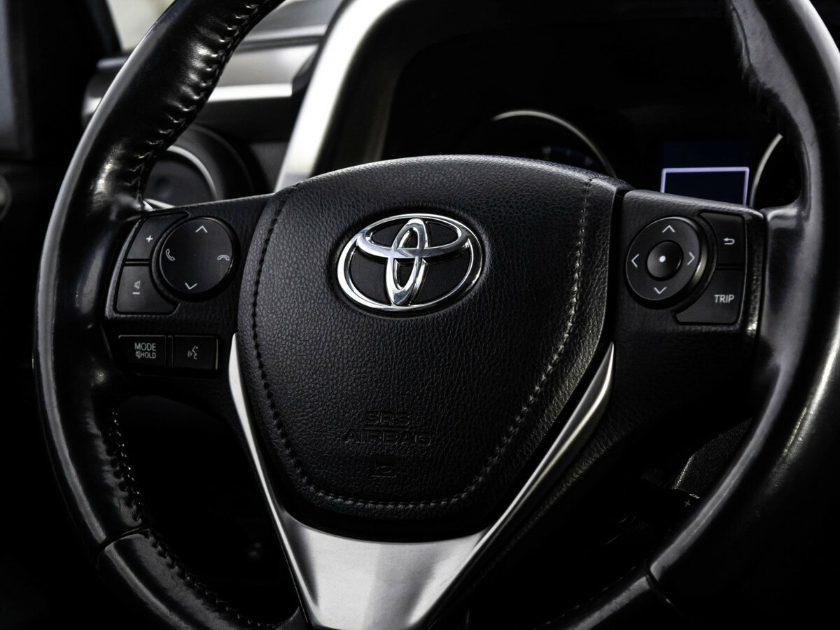 Б/У Тойота Рав4 2018 года. Фото: #9