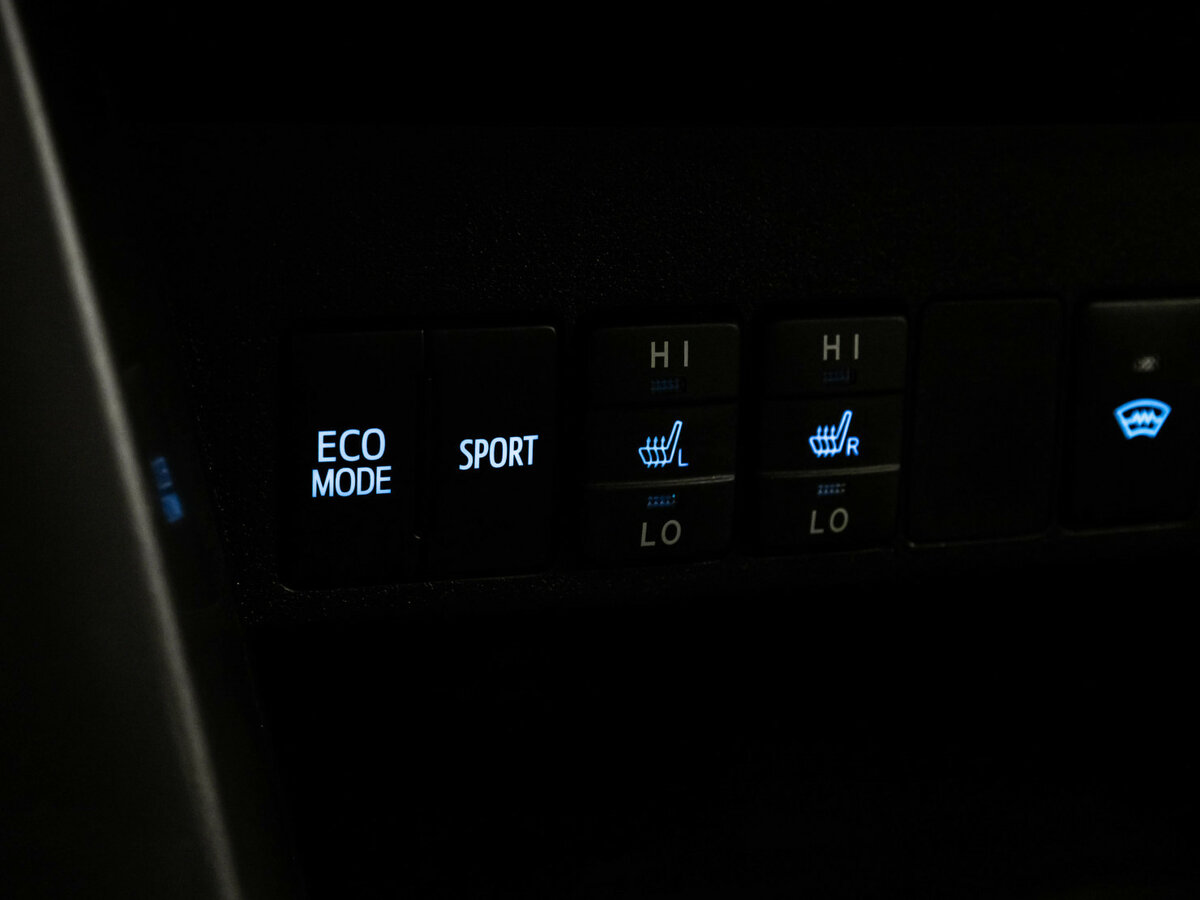 Б/У Тойота Рав4 2018 года. Фото: #13