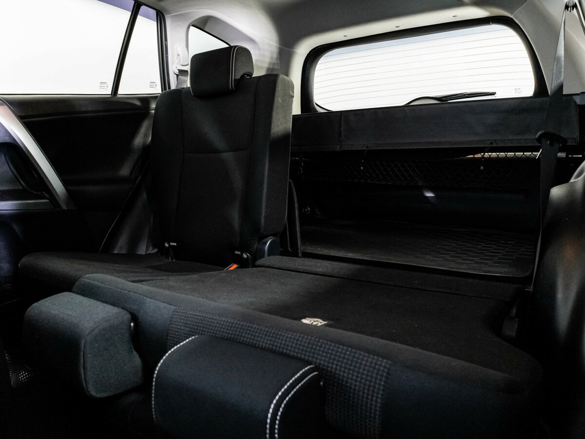 Б/У Тойота Рав4 2018 года. Фото: #19