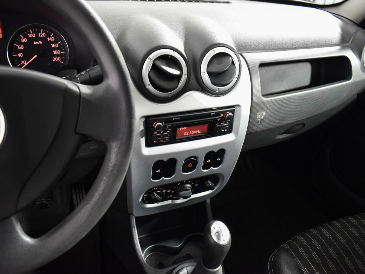 Б/У Рено Сандеро 2014 года. Фото: #16